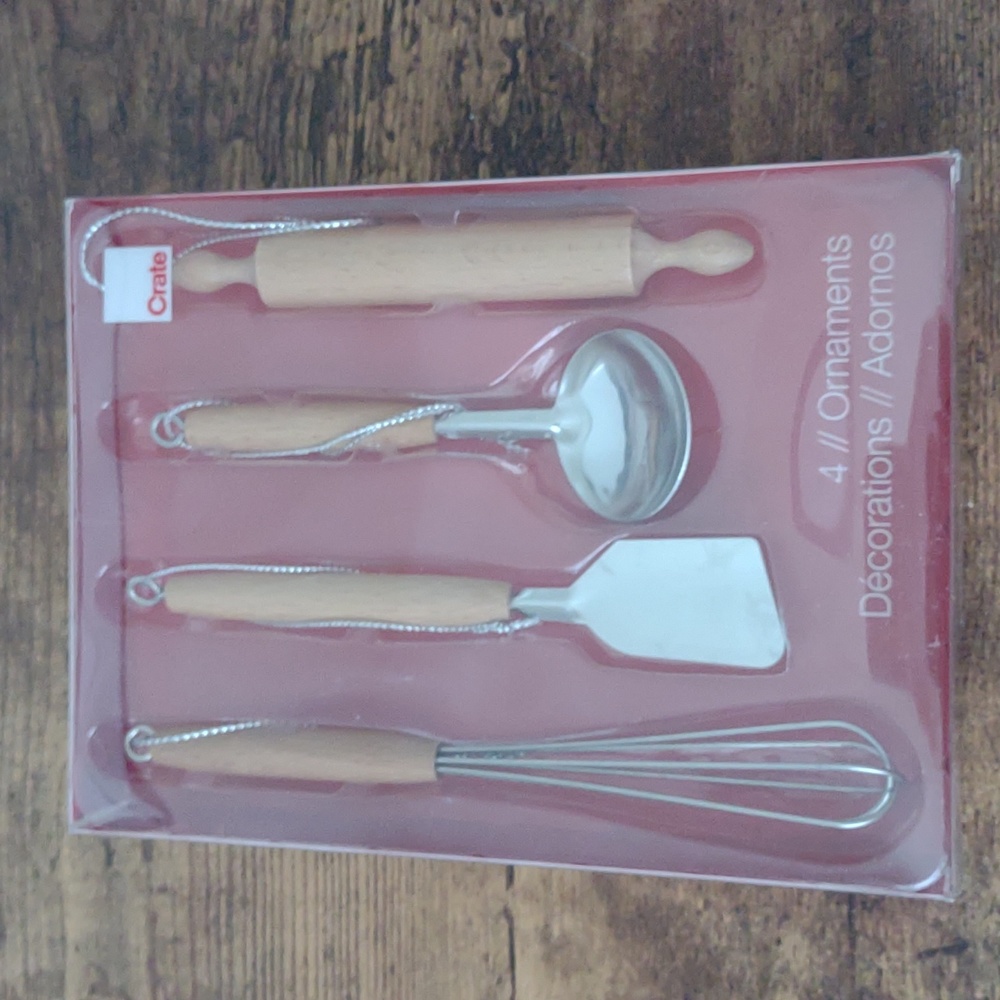 Crate & Barrel Mini Kitchen Ornament Set NIP